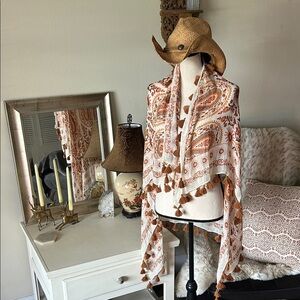 Spartina 449 linen cream boho tassel Paisley, printed scarf shawl wrap OS​